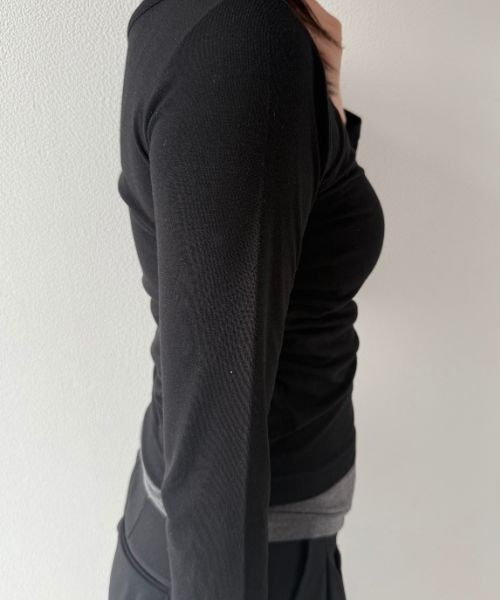 Geeong(ジーオン)の「【ZOZO限定】シャーリング バイカラー レイヤード カットソー(Tシャツ/カットソー・レディース・ブラック/ブルー/グレー/ブラウン・FREE)」の11枚目の写真