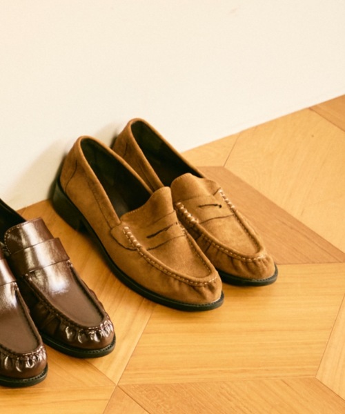Lutim by u(ルチバイユー)の「Gather toe loafer / ギャザートゥローファー(ローファー・レディース・キャメル/ブラウン/ブラック・24.5/23.5)」の3枚目の写真