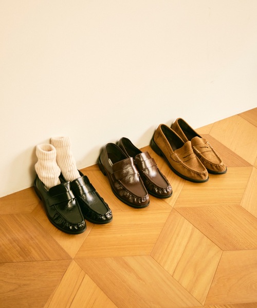 Lutim by u(ルチバイユー)の「Gather toe loafer / ギャザートゥローファー(ローファー・レディース・キャメル/ブラウン/ブラック・24.5/23.5)」の6枚目の写真