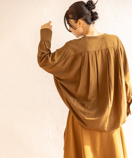 OSMOSIS（オズモーシス）の「タックシャツブラウス（シャツ/ブラウス・レディース・カーキ/アイボリー/ブラック/ピンク・ONE SIZE）」の5枚目の写真