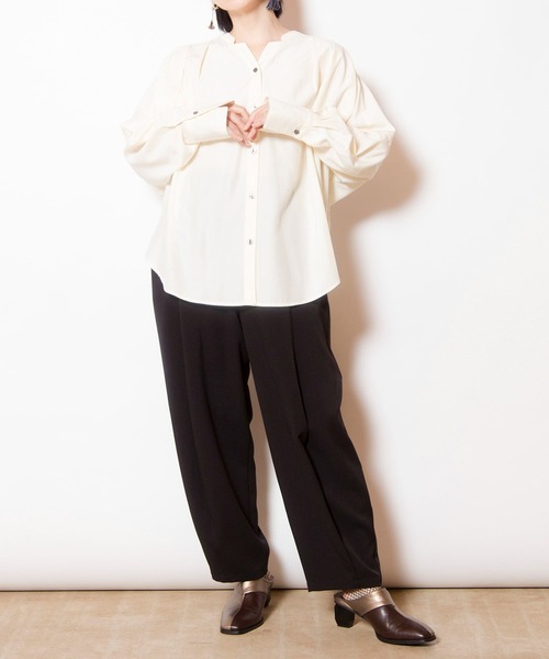 OSMOSIS（オズモーシス）の「タックシャツブラウス（シャツ/ブラウス・レディース・カーキ/アイボリー/ブラック/ピンク・ONE SIZE）」の16枚目の写真