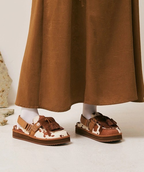 SHAKA（シャカ）の「SHAKA/シャカ　MOC MULE TASSEL COWHAIR（サンダル・レディース・その他1/ブラウン・23cm/24cm/25cm）」の13枚目の写真