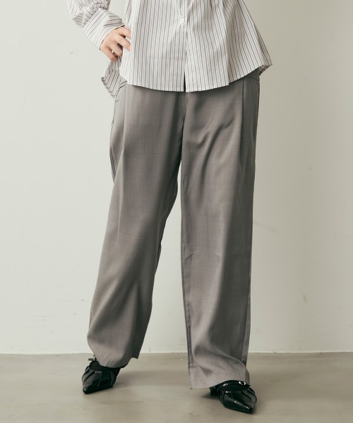 Clum(クルム)の「ヨークデザインストレートスラックス(スラックス・レディース・ブラック/グレー・LARGE/MEDIUM/SMALL)」の2枚目の写真