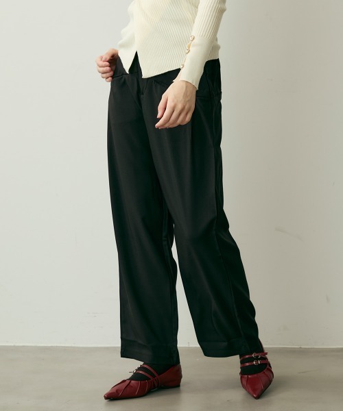 Clum(クルム)の「ヨークデザインストレートスラックス(スラックス・レディース・ブラック/グレー・LARGE/MEDIUM/SMALL)」の3枚目の写真