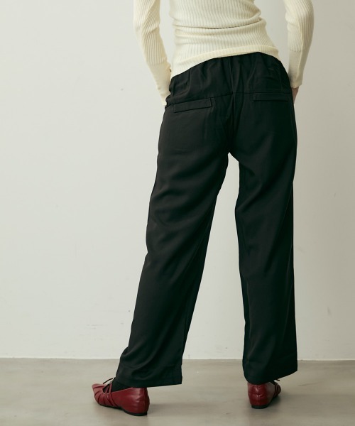 Clum(クルム)の「ヨークデザインストレートスラックス(スラックス・レディース・ブラック/グレー・LARGE/MEDIUM/SMALL)」の7枚目の写真