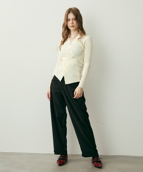Clum(クルム)の「ヨークデザインストレートスラックス(スラックス・レディース・ブラック/グレー・LARGE/MEDIUM/SMALL)」の10枚目の写真