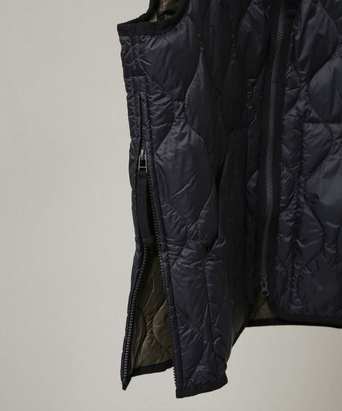 NANO universe(ナノユニバース)の「TAION/MILITARY V NECK W-ZIP DOWN VT(ダウンベスト・メンズ・ブラック/ダークオリーブ・M/L)」の9枚目の写真