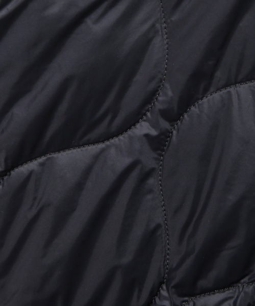 NANO universe(ナノユニバース)の「TAION/MILITARY V NECK W-ZIP DOWN VT(ダウンベスト・メンズ・ブラック/ダークオリーブ・M/L)」の11枚目の写真