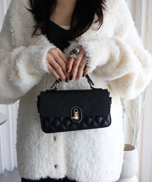 YENNA（イェンナ）の「キルティングOバックルミニBAG（ショルダーバッグ・レディース・ブラック/ブラウン・FREE）」の6枚目の写真