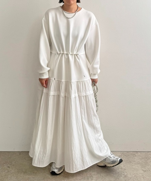 LHELBIE（レルビエ）の「ウエストドロストドッキングワンピース（ワンピース・レディース・ブラック/チャコールグレー/オフホワイト・M）」の2枚目の写真