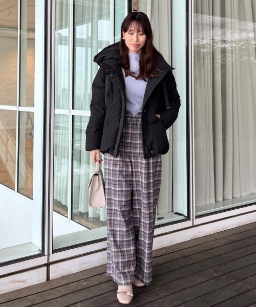 couture brooch（クチュールブローチ）の「【ゆるふわ・通勤】リッシュアンゴラ バックパール調ニット（ニット/セーター・レディース・グレー/オフホワイト/ライトブルー/ピンク系その他/ブラック・42/38/36）」の7枚目の写真