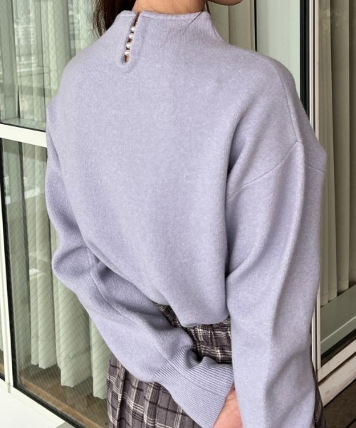 couture brooch（クチュールブローチ）の「【ゆるふわ・通勤】リッシュアンゴラ バックパール調ニット（ニット/セーター・レディース・グレー/オフホワイト/ライトブルー/ピンク系その他/ブラック・42/38/36）」の10枚目の写真