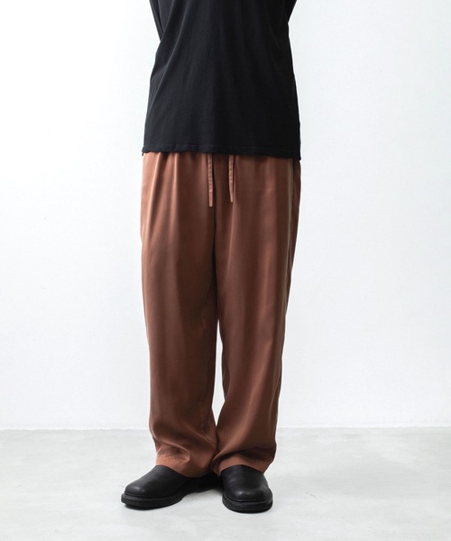 ATTACHMENT(アタッチメント)の「CU/PE フィブリルサテン イージートラウザーズ / CU/PE FIBRIL SATIN EASY TROUSERS(スラックス・メンズ・ブラック/オフホワイト/ライトブラウン・3/2/1)」の3枚目の写真