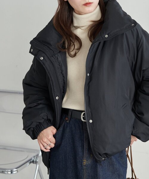 DISCOAT（ディスコート）の「【WEB限定】袖ボリュームショートダウンジャケット（ダウンジャケット/コート・レディース・アイボリー/ブラック・FREE）」の12枚目の写真