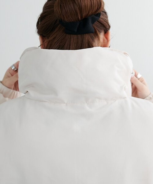 DISCOAT（ディスコート）の「【WEB限定】袖ボリュームショートダウンジャケット（ダウンジャケット/コート・レディース・アイボリー/ブラック・FREE）」の22枚目の写真