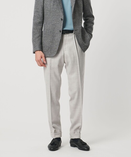 UNITED ARROWS（ユナイテッドアローズ）の「ライトサキソニー テーパード １プリーツ スラックス ヨコストレッチ（スラックス・メンズ・ナチュラル/ブラウン系・48/50/44/46/54）」の2枚目の写真