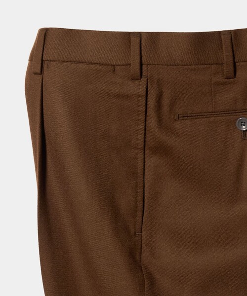 UNITED ARROWS（ユナイテッドアローズ）の「ライトサキソニー テーパード １プリーツ スラックス ヨコストレッチ（スラックス・メンズ・ナチュラル/ブラウン系・48/50/44/46/54）」の15枚目の写真