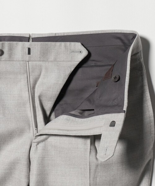 UNITED ARROWS（ユナイテッドアローズ）の「ライトサキソニー テーパード １プリーツ スラックス ヨコストレッチ（スラックス・メンズ・ナチュラル/ブラウン系・48/50/44/46/54）」の6枚目の写真