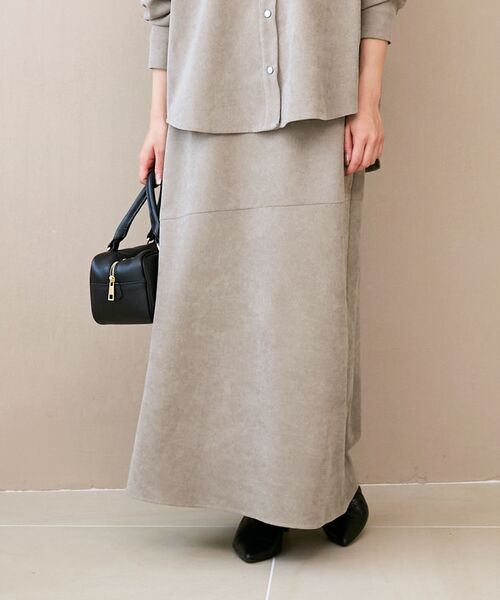 le.coeur blanc（ルクールブラン）の「コーデュロイフレアスカート（スカート・レディース・チャコールグレー/アイボリー/グレイッシュベージュ・38）」の15枚目の写真