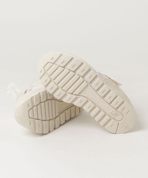 NEW BALANCE(ニューバランス)の「996 Bungee with Top Strap(スニーカー・キッズ・ホワイト系その他/ピンク/ベージュ・17.0cm/17.5cm/18.0cm/18.5cm/19.0cm/19.5cm/20.0cm/20.5cm/21.0cm/21.5cm/22.0cm/22.5cm/23.0cm/23.5cm/24.0cm/24.5cm/25.0cm)」の8枚目の写真