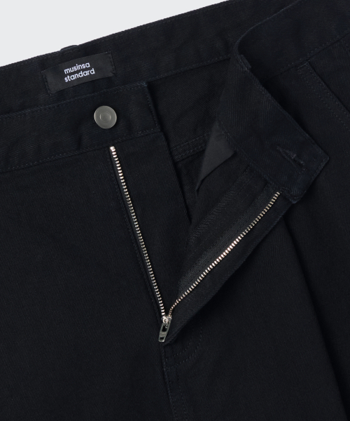 MUSINSA STANDARD（ムシンサスタンダード）の「ワンタックワイドデニムショーツ[ブラック]（デニムパンツ・メンズ・その他・40/38/42/36/34/28/29/32/30/31/33/26/27）」の3枚目の写真