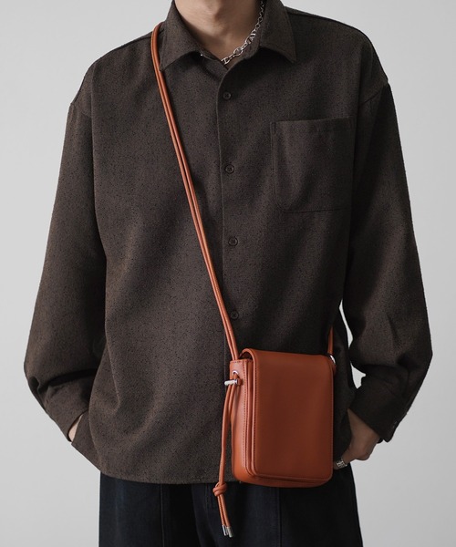 DEVICE（デバイス）の「【WEARISTA こーせ ×DEVICE コラボ】Rename ミニスクエアショルダーバッグ（ショルダーバッグ・メンズ・ダークオレンジ/ブラック・FREE）」の10枚目の写真