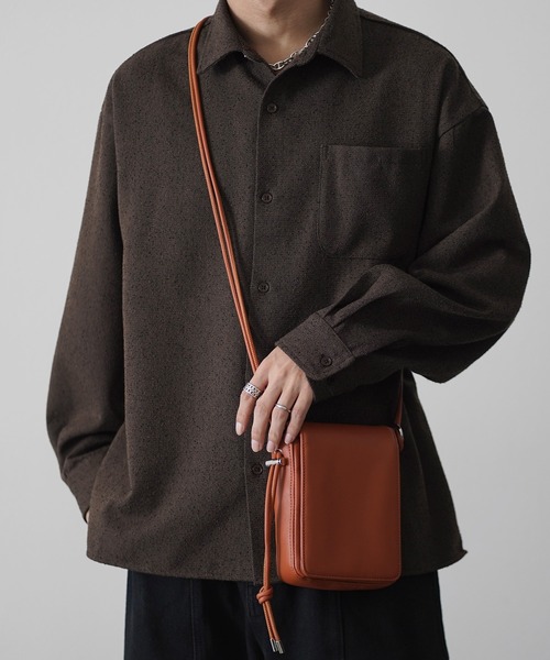 DEVICE（デバイス）の「【WEARISTA こーせ ×DEVICE コラボ】Rename ミニスクエアショルダーバッグ（ショルダーバッグ・メンズ・ダークオレンジ/ブラック・FREE）」の12枚目の写真