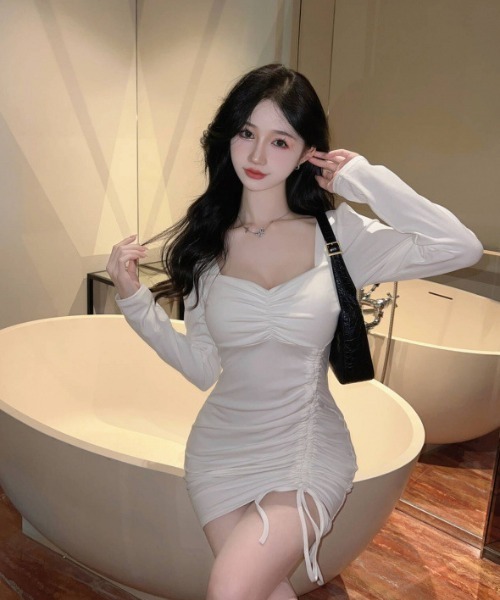 NoBelle(ノベル)の「シャーリングミニワンピース(ワンピース・レディース・ブラック/ホワイト・S/M)」の3枚目の写真