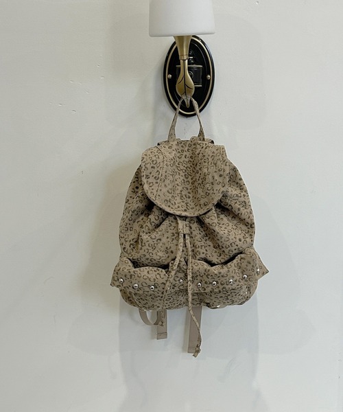 MEMECLE（メメクル）の「【MEMECLE/メメクル】レオパードスタッズリュック（バックパック/リュック・レディース・ベージュ/ブラック/カーキ・FREE）」の10枚目の写真