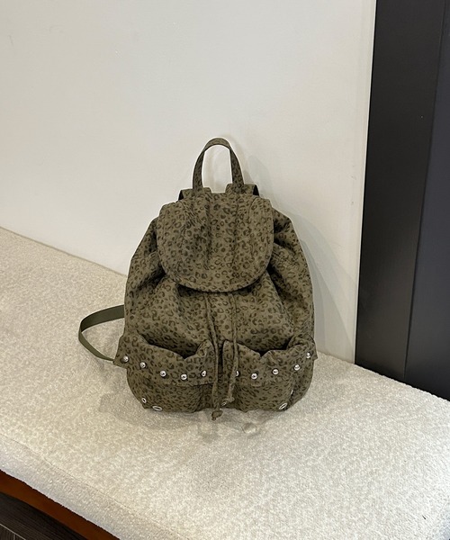 MEMECLE（メメクル）の「【MEMECLE/メメクル】レオパードスタッズリュック（バックパック/リュック・レディース・ベージュ/ブラック/カーキ・FREE）」の17枚目の写真