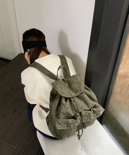 MEMECLE（メメクル）の「【MEMECLE/メメクル】レオパードスタッズリュック（バックパック/リュック・レディース・ベージュ/ブラック/カーキ・FREE）」の15枚目の写真