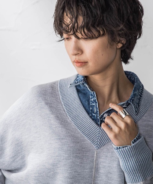 MAYSON GREY(メイソングレイ)の「今日の気分で着回せるリバーシブルニット≪手洗い可能≫(ニット/セーター・レディース・ブラック/ベージュ/レッド/ブルー/ライトグレー/ブルー系その他/イエロー・M)」の21枚目の写真