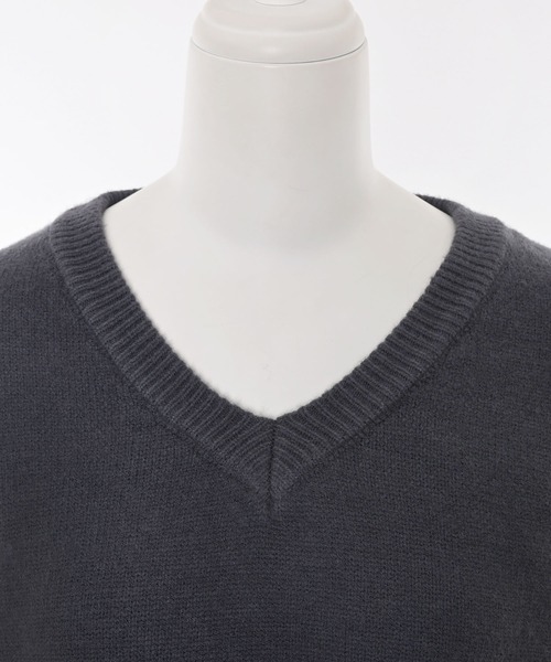 Narcissus（ナルシス）の「ニットセットアップ/ハーフパンツ/Vネックニットトップス（ニット/セーター・レディース・ブラック/グレー・FREE）」の9枚目の写真
