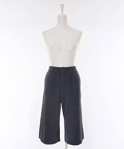 Narcissus（ナルシス）の「ニットセットアップ/ハーフパンツ/Vネックニットトップス（ニット/セーター・レディース・ブラック/グレー・FREE）」の11枚目の写真