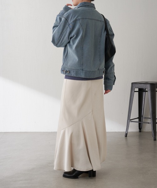 COLLAGE GALLARDAGALANTE（コラージュガリャルダガランテ）の「Q.anos/ストレッチ袖リブデニムジャケット（デニムジャケット・レディース・インディゴブルー/ブルー・FREE/XL）」の16枚目の写真