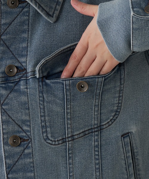 COLLAGE GALLARDAGALANTE（コラージュガリャルダガランテ）の「Q.anos/ストレッチ袖リブデニムジャケット（デニムジャケット・レディース・インディゴブルー/ブルー・FREE/XL）」の4枚目の写真