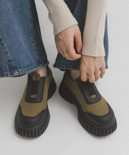 KBF（ケイビーエフ）の「チャンキーソールパファースリッポン（スニーカー・レディース・ブラック/カーキ・37/39/38）」の4枚目の写真