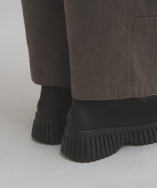 KBF（ケイビーエフ）の「チャンキーソールパファースリッポン（スニーカー・レディース・ブラック/カーキ・37/39/38）」の10枚目の写真