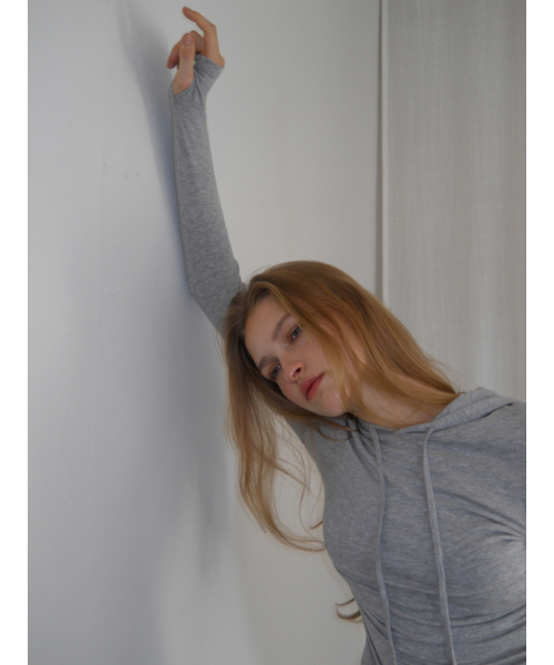 ETMON(エトモン)の「Hooded Shirring T-Shirt, Melange Grey(Tシャツ/カットソー・レディース・その他・F)」の6枚目の写真
