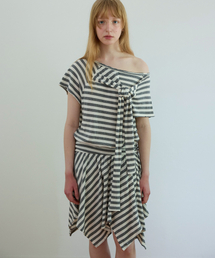 FUN FROM FUN（ファンフロムファン）の「Stripy Unbalanced Skirt, Grey（スカート）」