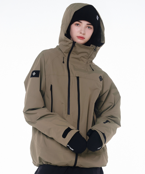 DOLL OUTERWEAR(ドラ アウターウェア)の「2425 リカ ボードウェア アノラックジャケット カーキ 男女共用(マウンテンパーカー・レディース・その他・SMALL/MEDIUM/LARGE/X-SMALL/X-LARGE)」の6枚目の写真