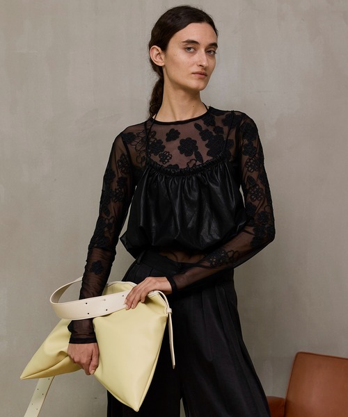 MAISON SPECIAL(メゾンスペシャル)の「Gathered Balloon Vegan Leather Bustier/ギャザーバルーンヴィーガンレザービスチェ(その他トップス・レディース・ブルー/アイボリー/ブラック・FREE)」の17枚目の写真