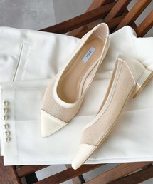 EVOL（イーボル）の「【柔らかい・クッション入り】ポインテッドチュールフラットパンプス（パンプス）」