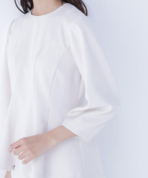 NATURAL BEAUTY BASIC（ナチュラルビューティーベーシック）の「◇フォルムペプラムセットアップ（パンツドレス・レディース・ベージュ/ネイビー・MEDIUM/SMALL）」の16枚目の写真