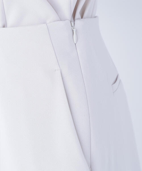 NATURAL BEAUTY BASIC（ナチュラルビューティーベーシック）の「◇フォルムペプラムセットアップ（パンツドレス・レディース・ベージュ/ネイビー・MEDIUM/SMALL）」の22枚目の写真