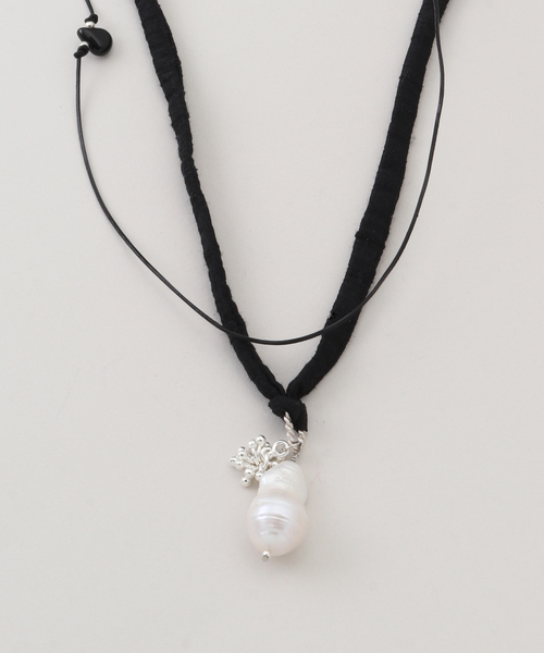 Y.A.Acc(ワイエーアク)の「《追加》Y.A.Acc/ワイエーアク×LA BOUCLE別注 バロックパールネックレス(ネックレス・レディース・ホワイト・FREE)」の7枚目の写真