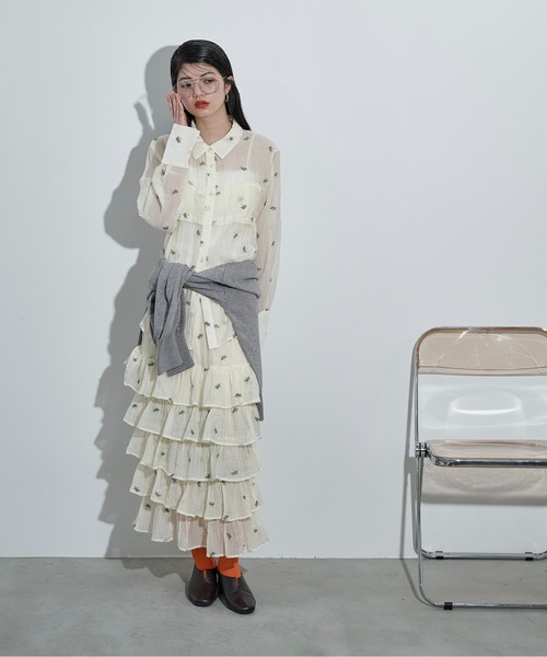 THE YOn（ザヨン）の「フラワー刺繍ティアードヘムシアースカート（スカート・レディース・ブラック/アイボリー・FREE）」の14枚目の写真