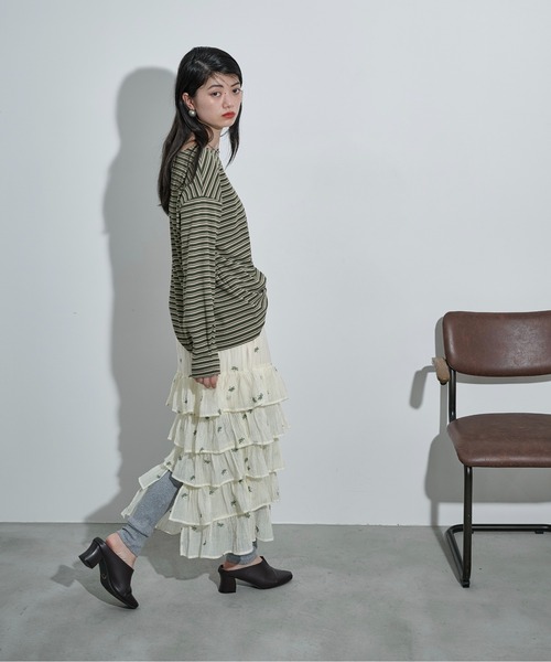 THE YOn（ザヨン）の「フラワー刺繍ティアードヘムシアースカート（スカート・レディース・ブラック/アイボリー・FREE）」の12枚目の写真