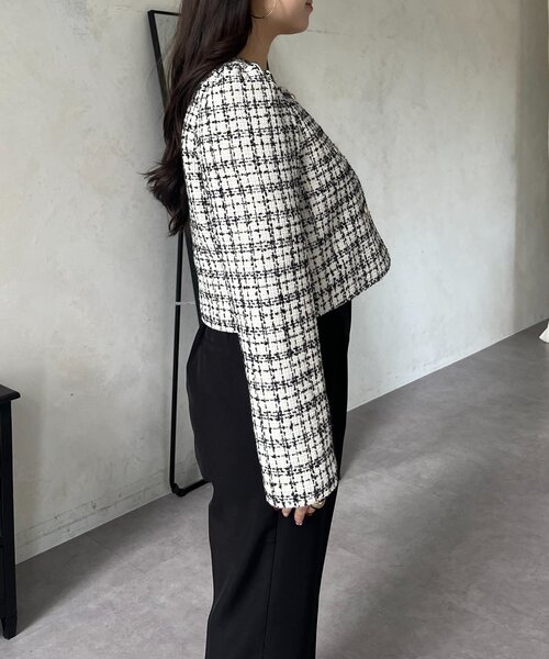 prose verse(プロズヴェール)の「パフスリーブショート丈ツイードジャケット(その他アウター・レディース・オフホワイト/ブラック・LARGE/MEDIUM)」の20枚目の写真