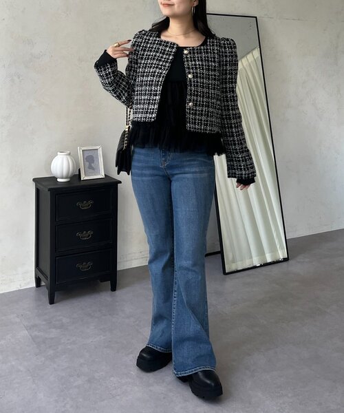 prose verse(プロズヴェール)の「パフスリーブショート丈ツイードジャケット(その他アウター・レディース・オフホワイト/ブラック・LARGE/MEDIUM)」の6枚目の写真